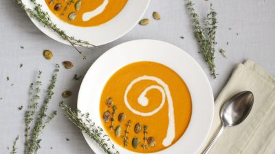 Тыквенный суп-пюре с кокосовым молоком и семечками
