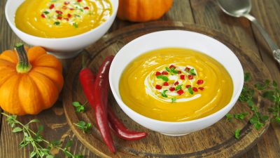 Тыквенный суп-пюре с карри и перцем чили