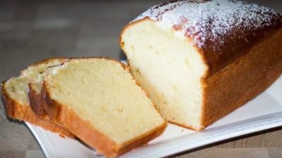 Очень простой и вкусный творожный кекс