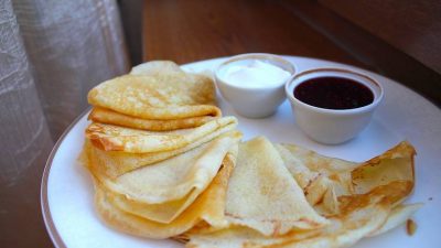 Тонкие кружевные блинчики на молоке и воде