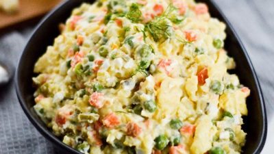 Оливье для веганов с тофу и соевой колбасой