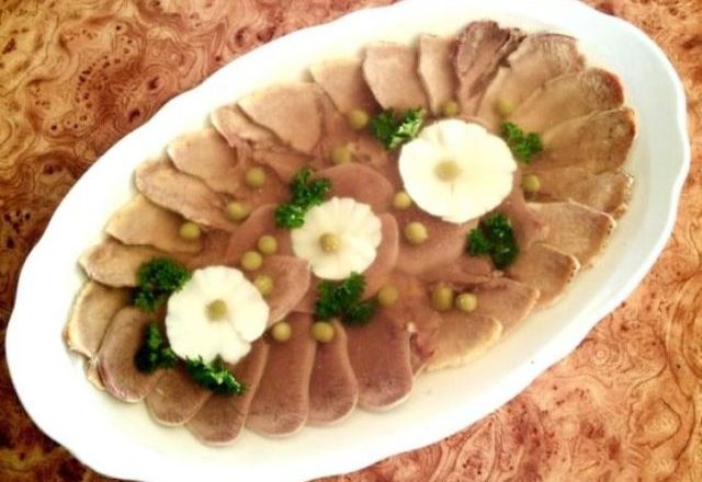 Рецепт заливного языка говяжьего с желатином пошаговый рецепт с фото