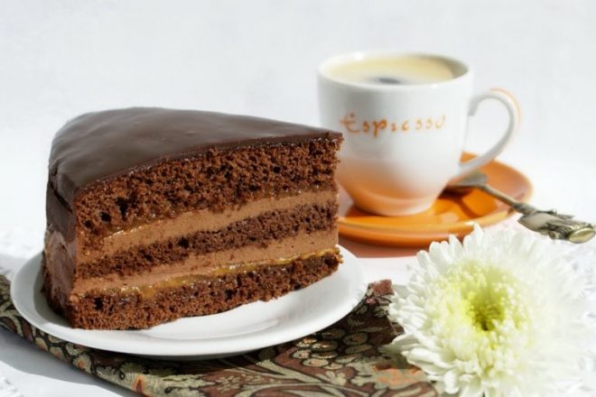 Вкусный классический торт «Прага» по ГОСТу