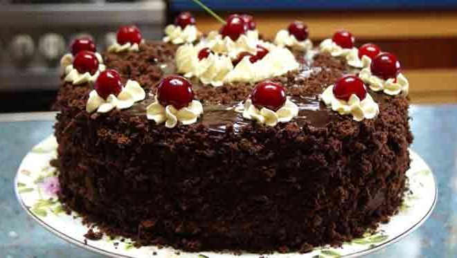 Шоколадный торт с вишней на сковороде – пошаговый рецепт приготовления с фото