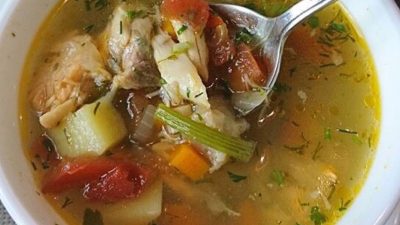 Диетический суп из горбуши и камбалы