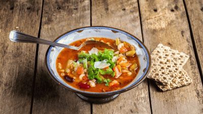 Минестроне с говядиной и макаронами
