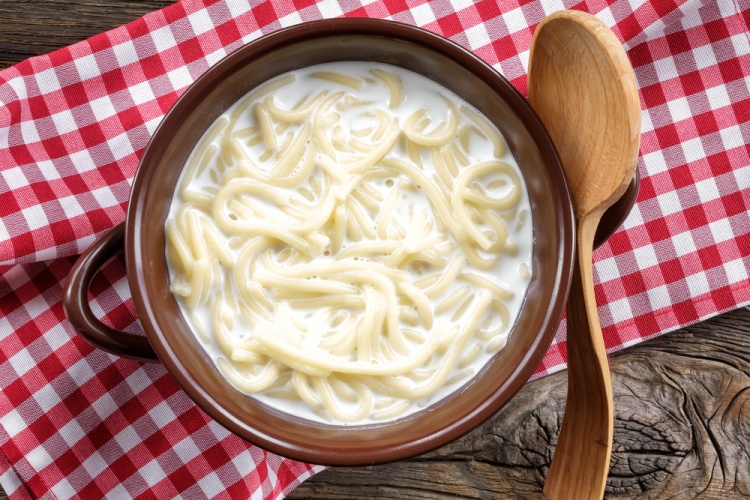 Молочный суп с картофельными или творожными клецками — вкусный и полезный ужин