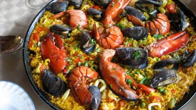 Паэлья с морепродуктами и перцем в мультиварке