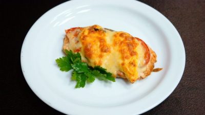 Жареный минтай под сырной корочкой