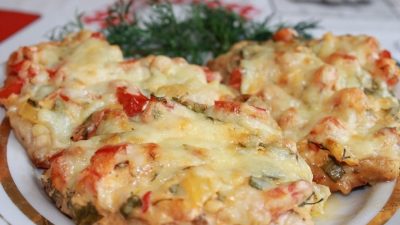 Куриное мясо с помидорами по-французски