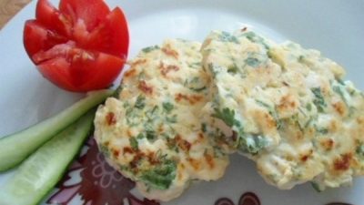 Куриные котлеты с цукини на пару