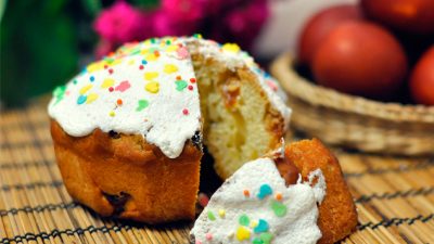 Кулич пасхальный с изюмом классический