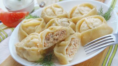 Манты с рыбной начинкой на пару