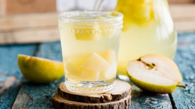 Компот из апельсинов и груш с лимоном