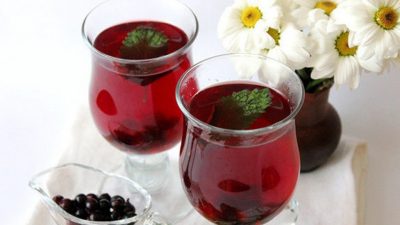 Компот из смородины на скорую руку