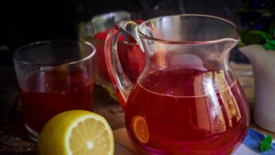 Компот из замороженных ягод с лимонным соком