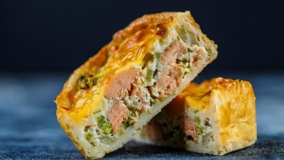 Французский киш с брокколи и семгой