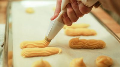 Заварное тесто для эклеров на сливочном масле