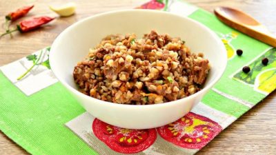 Гречневая каша с говяжьей тушенкой по-армейски