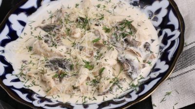 Куриное фрикасе в сливочном соусе по-классически