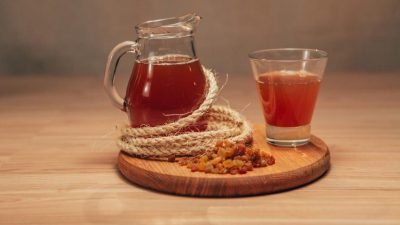 Компот с черносливом и изюмом без сахара