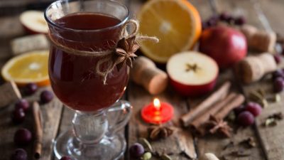 Виноградный компот с корицей