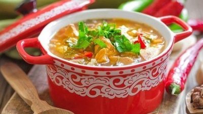 Грузинский харчо с курицей и орехами