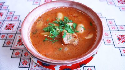 Харчо из говядины с красной фасолью