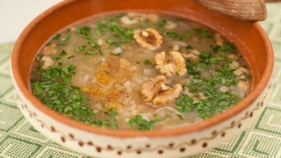 Куриное харчо с грецкими орехами