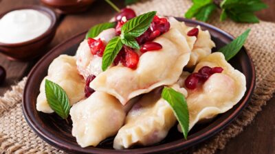 Нежные вареники на кефире с содой