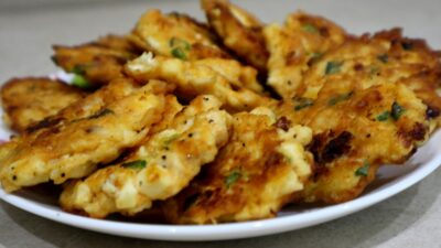 Рубленные куриные котлеты с плавленым сыром