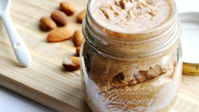 Паста из миндаля, сахара и масла