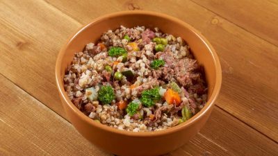 Гречка с тушенкой, морковью и луком в мультиварке