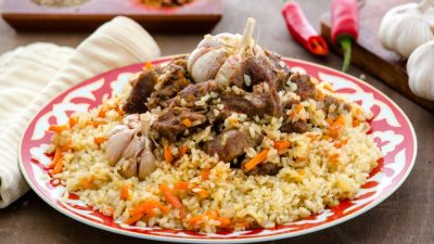 Плов из говядины со специями в мультиварке