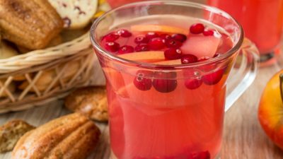 Яблочно-клюквенный компот с апельсиновой цедрой
