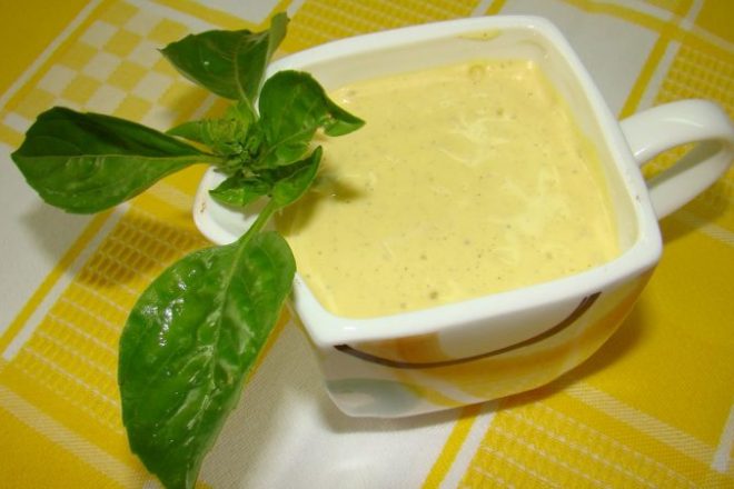 Медовый соус для греческого салата с домашним майонезом