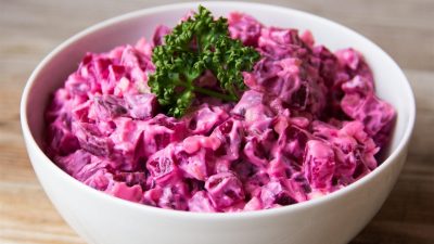 Салат со свеклой, хреном и чесноком