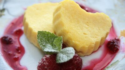 Сырники с манкой и сметаной на пару