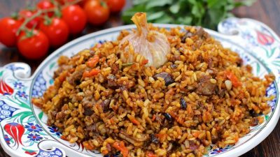 Плов с рисом басмати в казане
