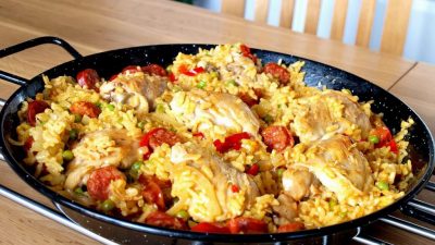 Паэлья с куриным филе и болгарским перцем
