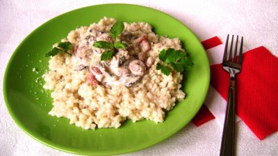 Ризотто с морепродуктами и сыром в сливках