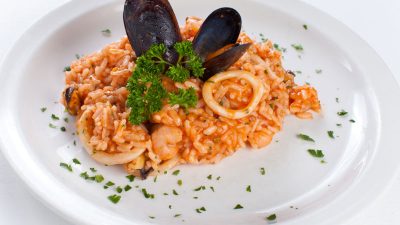 Ризотто с морепродуктами и сухим вином