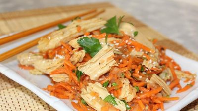 Спаржа по-корейски с семечками кунжута