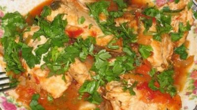 Чахохбили из курицы с хмели-сунели в мультиварке