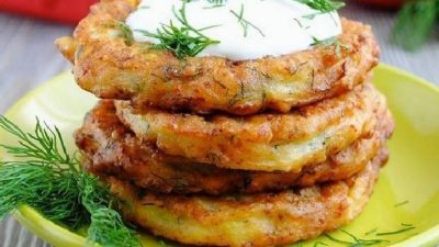 Оладьи из кабачков и мяса с чесноком