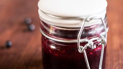 Желе из черной смородины через мясорубку на зиму