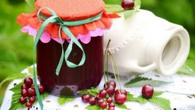 Джем-ассорти из красной смородины и вишни