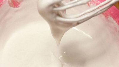 Сахарная глазурь с лимонным соком для торта