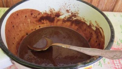 Молочная глазурь с кофейными зернами