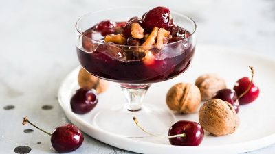 Варенье из черешни с грецкими орешками